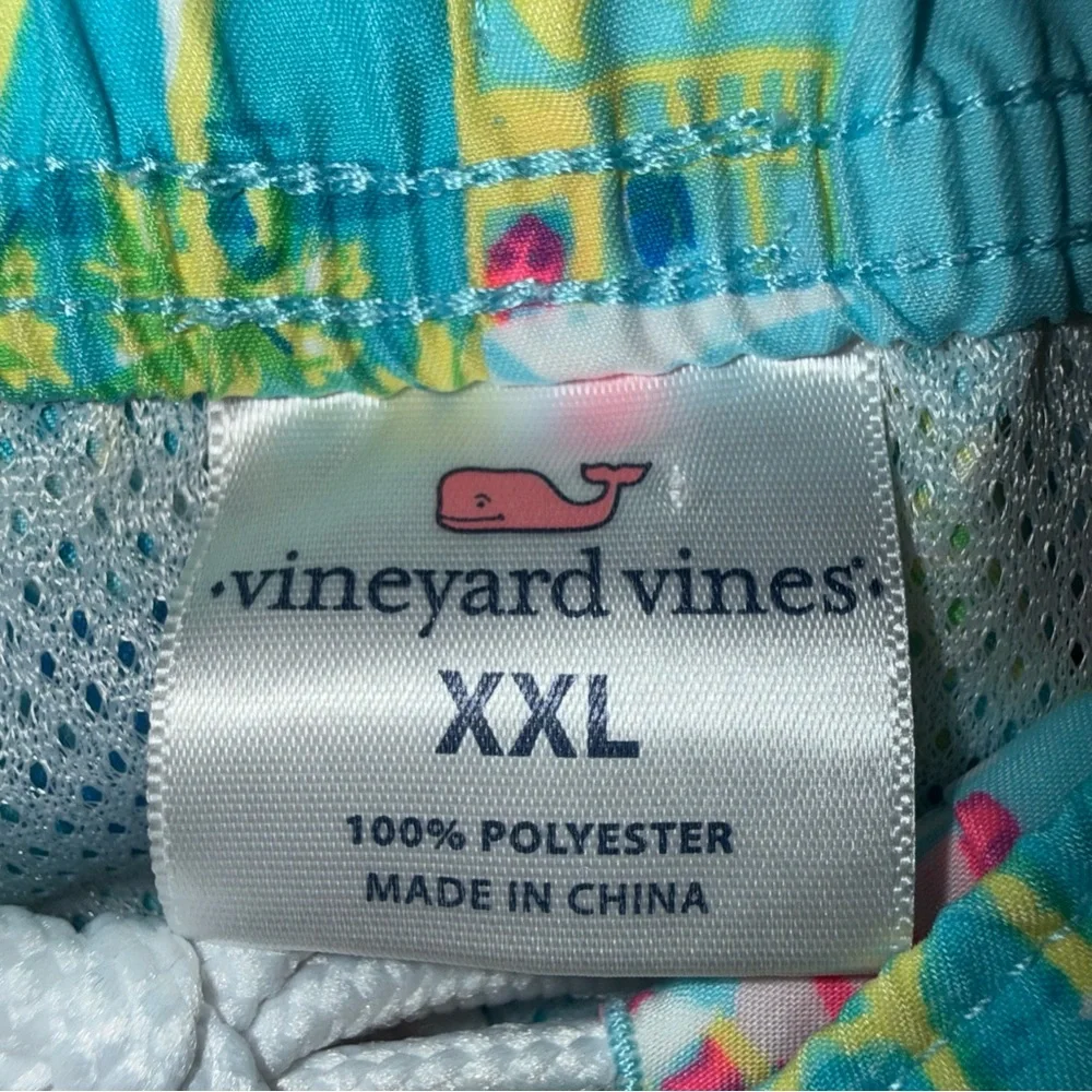 Vineyard Vines Men's Swim Trunks Tropical Islands Print XXL Beach Aloha Vacation